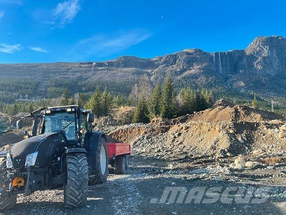 Valtra T203 Τρακτέρ