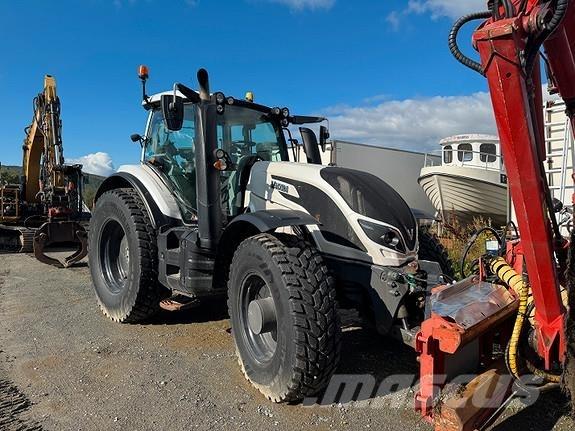 Valtra T214 Versu Τρακτέρ