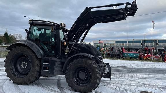 Valtra T235 Τρακτέρ
