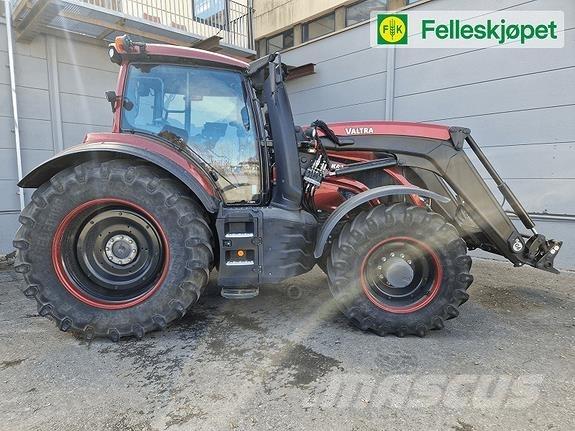 Valtra T235 Τρακτέρ