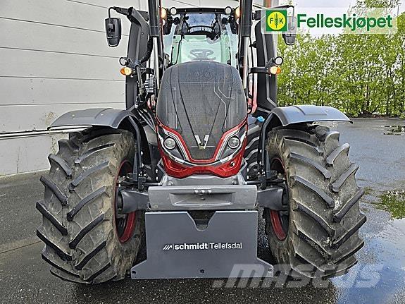 Valtra T235 Τρακτέρ