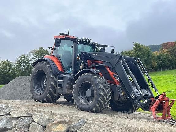 Valtra T235D Τρακτέρ