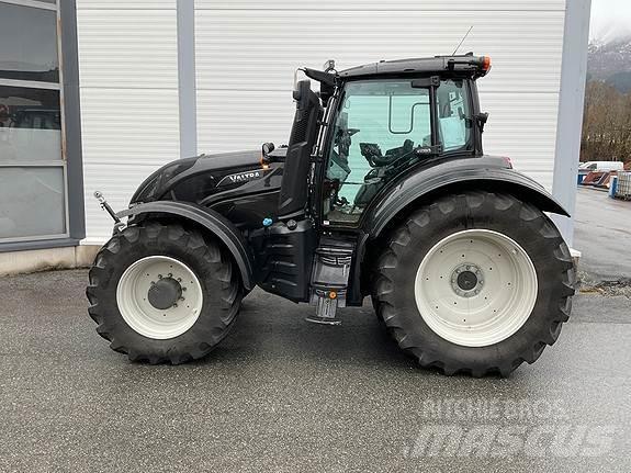 Valtra T235D Τρακτέρ