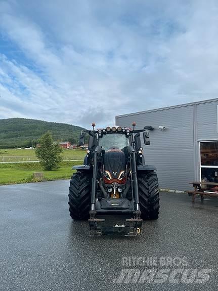 Valtra T235D Τρακτέρ