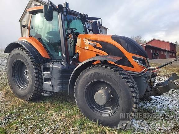 Valtra T255 Τρακτέρ