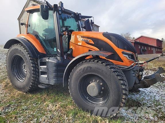 Valtra T255 Τρακτέρ