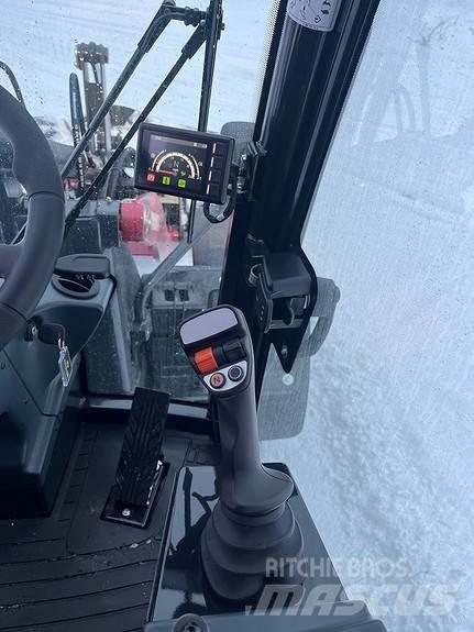 Yanmar V7 Ελαστικά και ζάντες