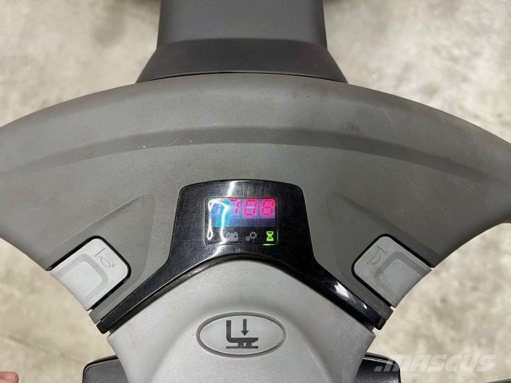 BT SWE 120 L Παλετοφόρα πεζού χειριστή με ιστό