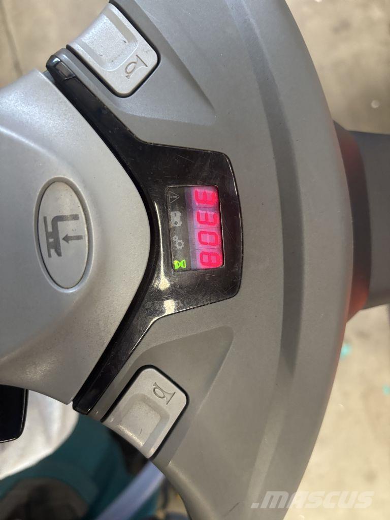 BT SWE120L Παλετοφόρα πεζού χειριστή με ιστό