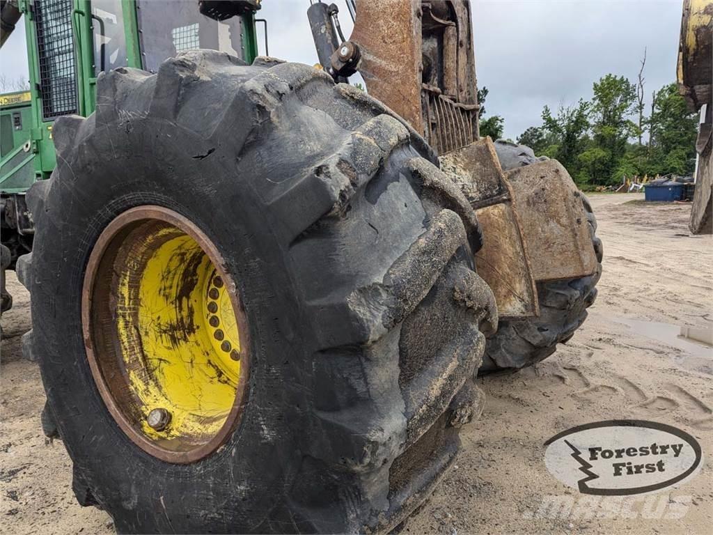 John Deere 748H Μετατοπιστές