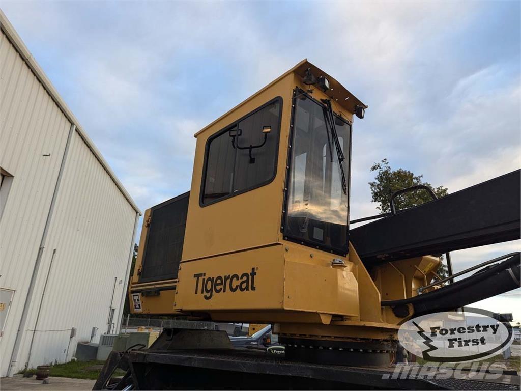 Tigercat 234b Αρθρωτοί φορτωτές