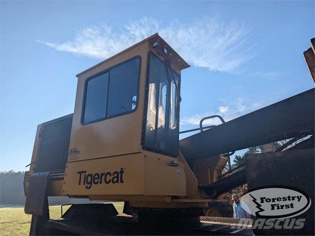 Tigercat 234B Αρθρωτοί φορτωτές