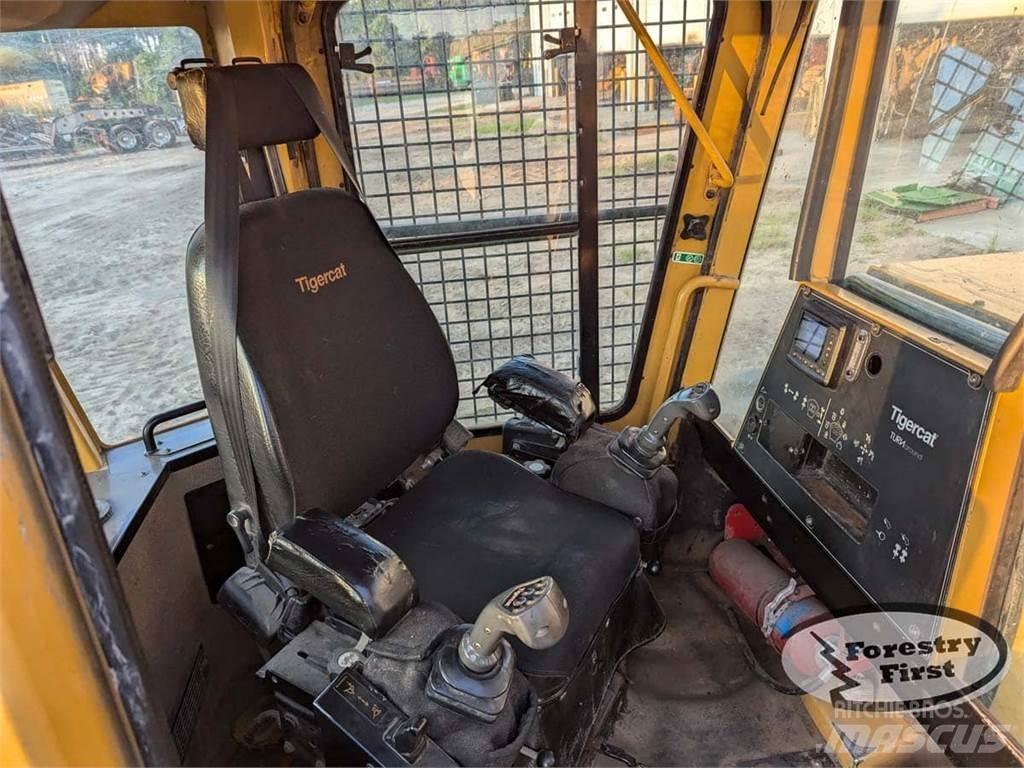 Tigercat 610E Μετατοπιστές