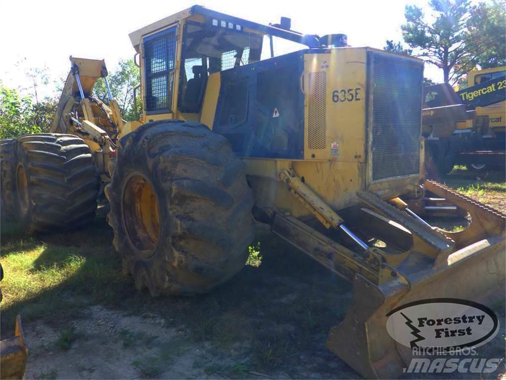 Tigercat 635E Μετατοπιστές