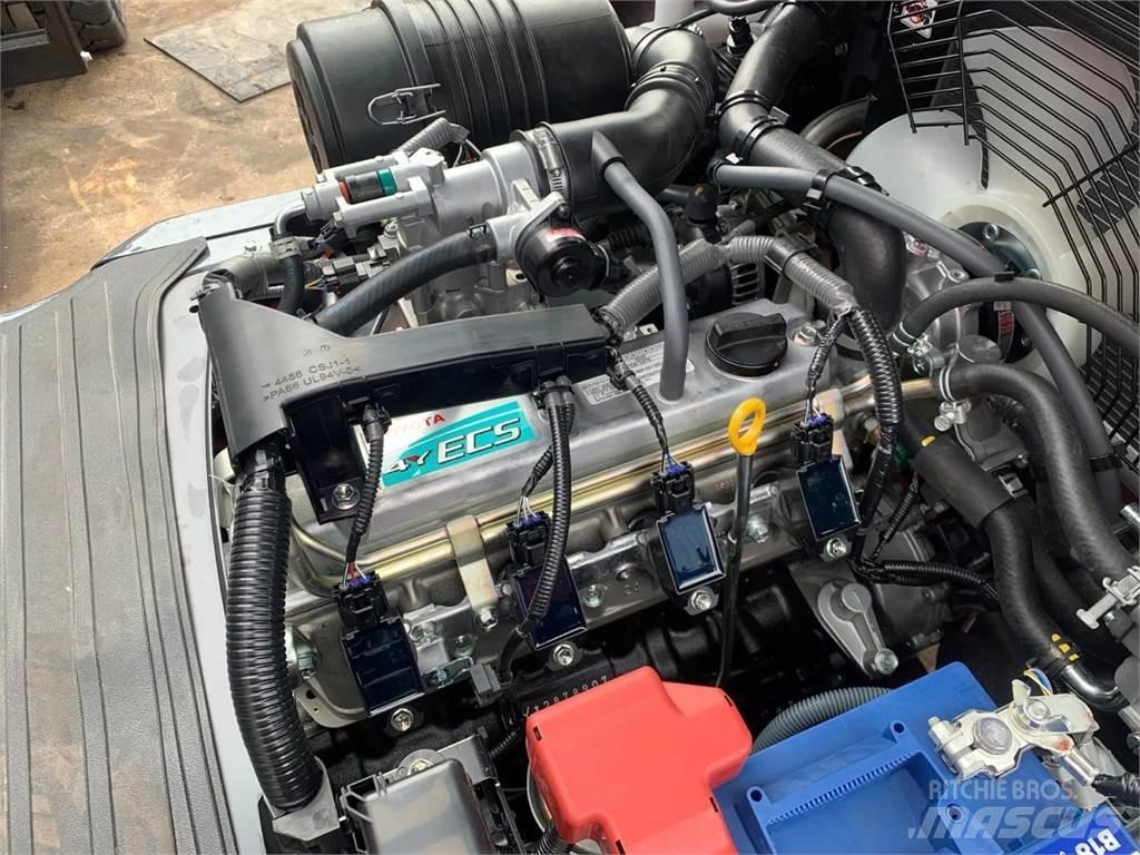 Toyota 02-8FGF30 Περονοφόρα ανυψωτικά κλαρκ με φυσικό αέριο LPG