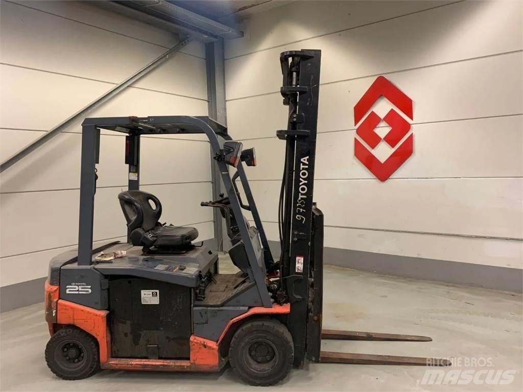Toyota 8FBN25 Ηλεκτρικά περονοφόρα ανυψωτικά κλαρκ