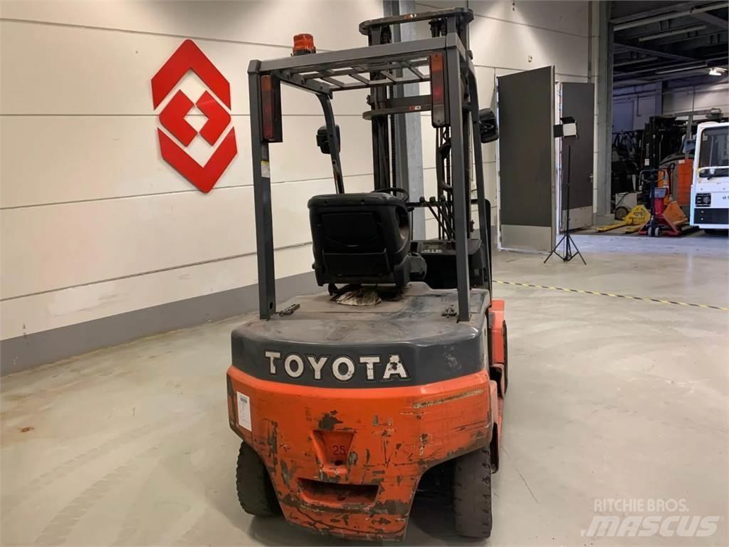 Toyota 8FBN25 Ηλεκτρικά περονοφόρα ανυψωτικά κλαρκ