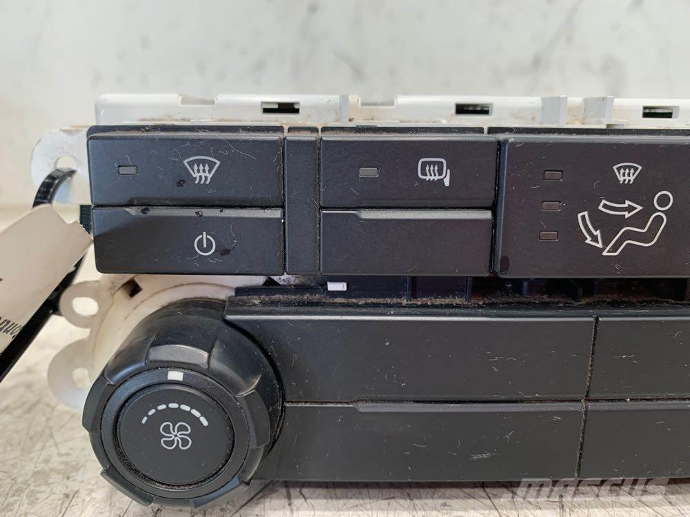 Ford F-550 Ηλεκτρονικά