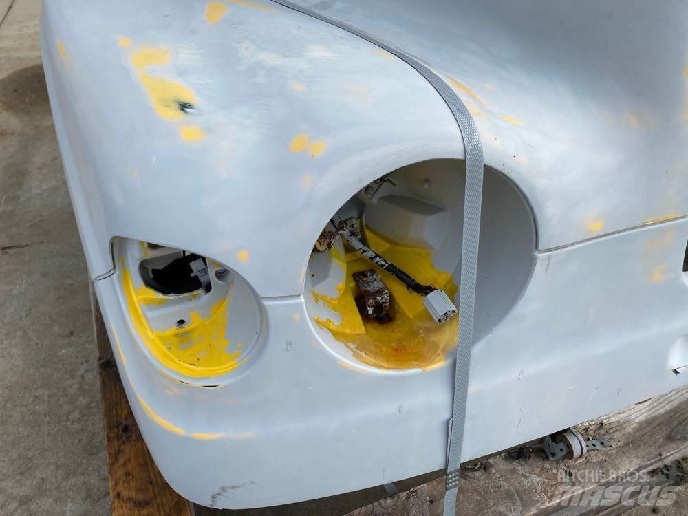 Ford L8501 Καμπίνες και εσωτερικό