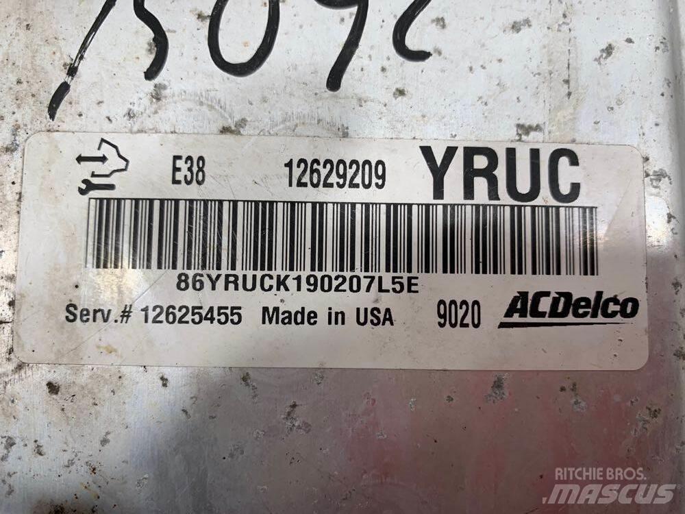Isuzu NPR Καμπίνες και εσωτερικό