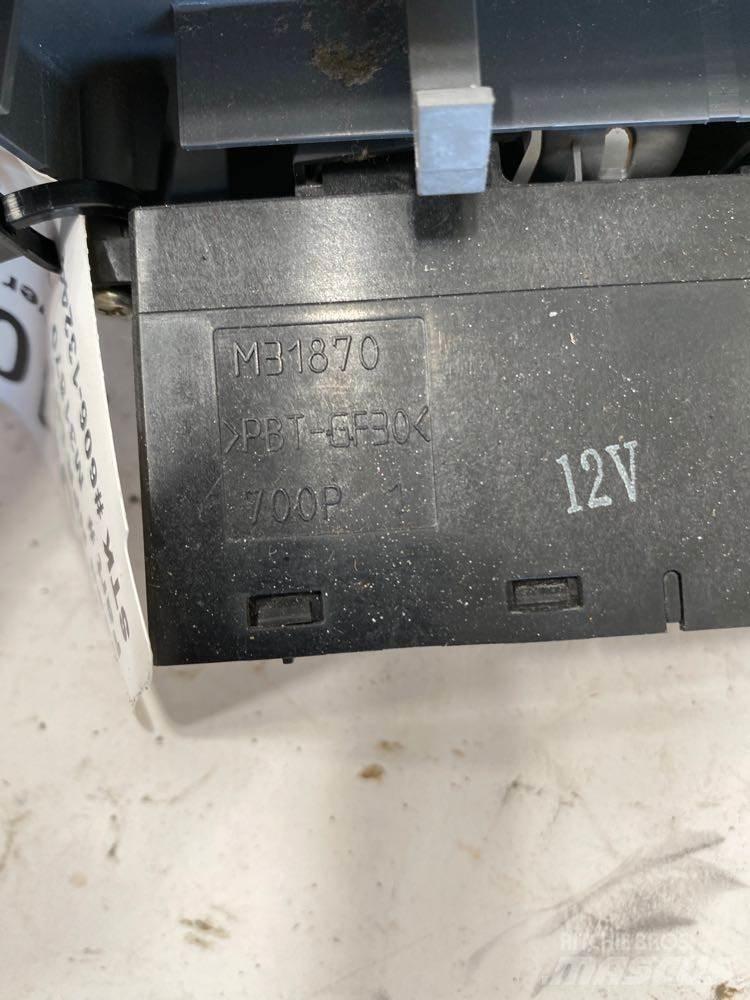 Isuzu NPR Ηλεκτρονικά