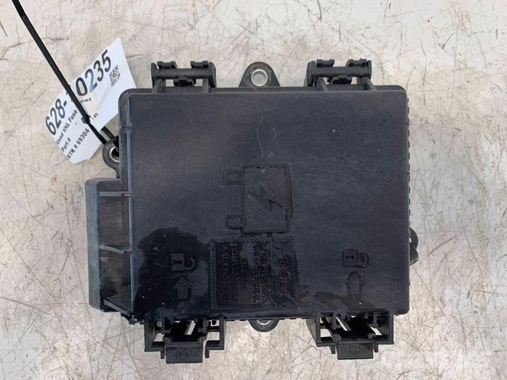 Volvo VNL Ηλεκτρονικά