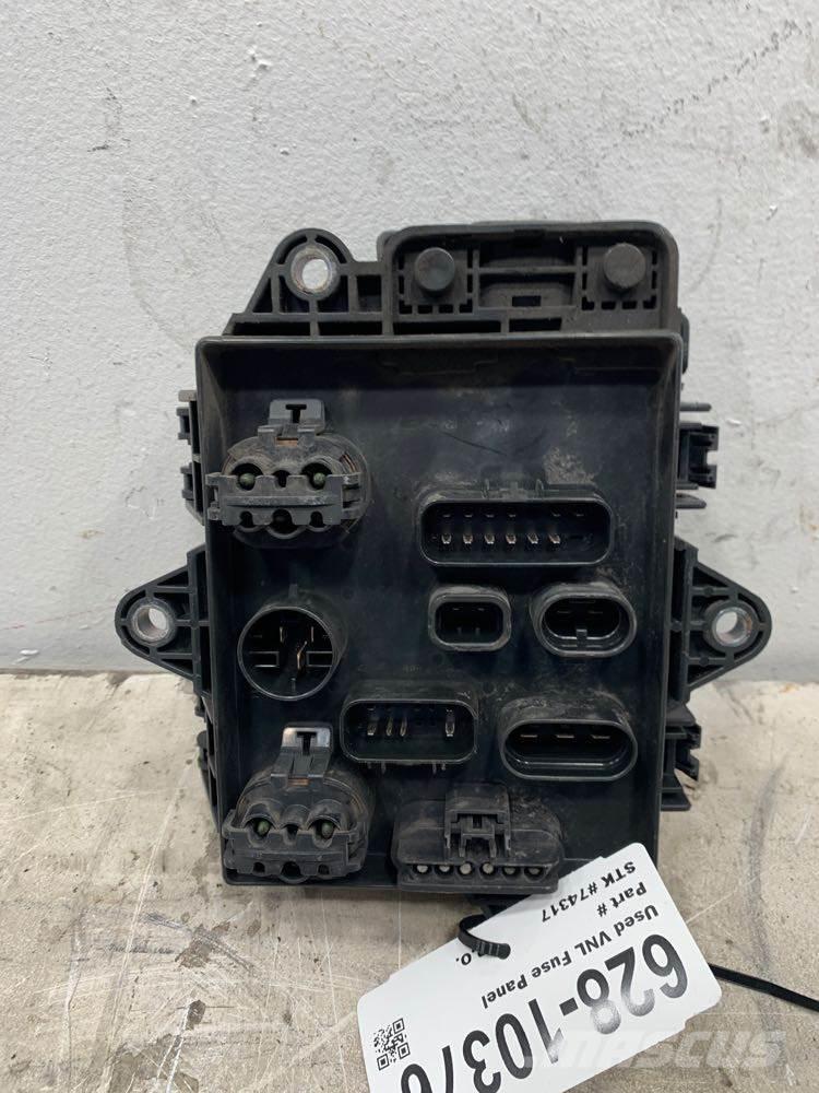 Volvo VNL Ηλεκτρονικά