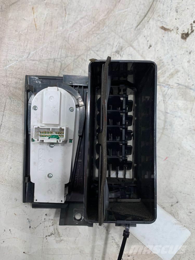 Volvo VNL Ηλεκτρονικά