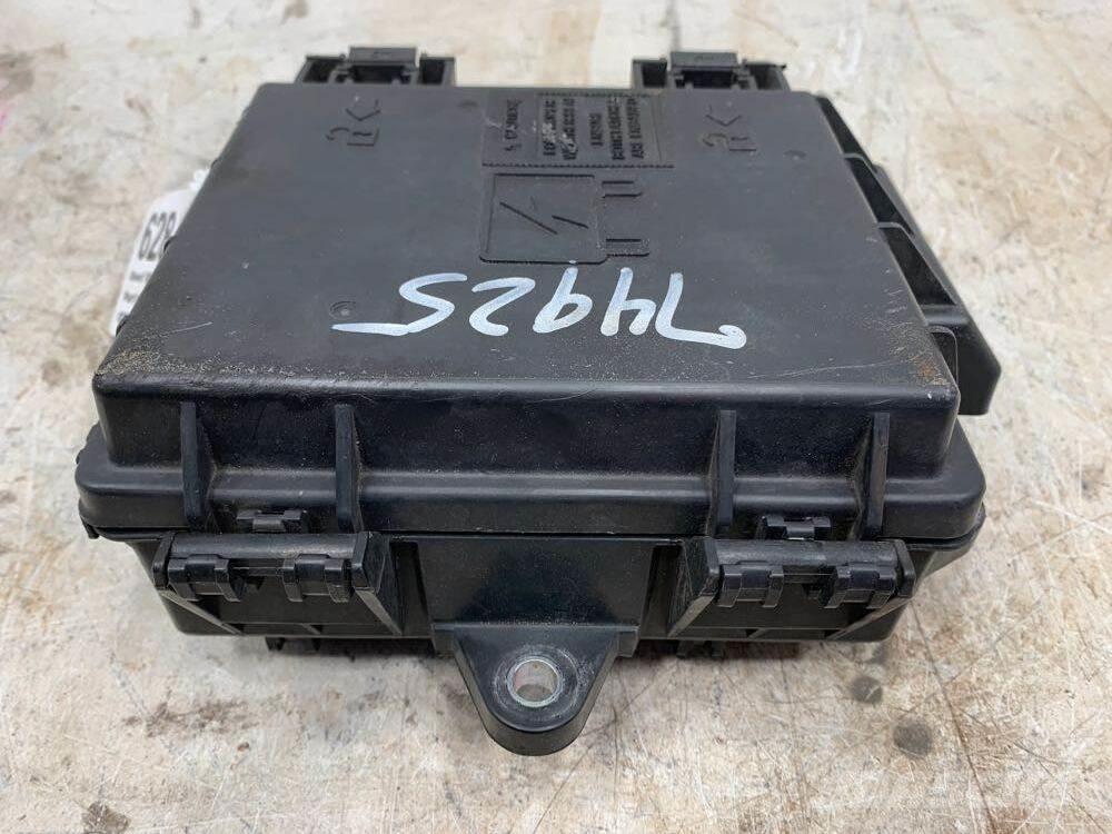 Volvo VNL Ηλεκτρονικά