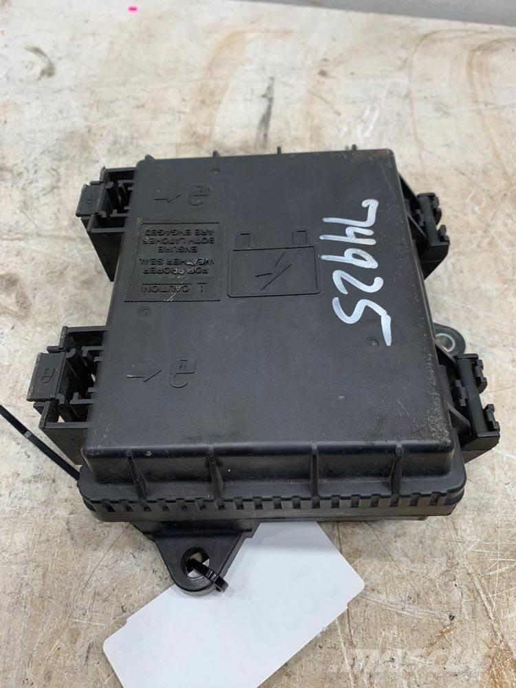 Volvo VNL Ηλεκτρονικά