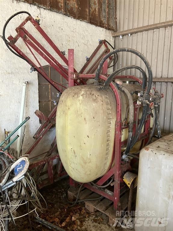 Hardi  Ρυμουλκούμενα ψεκαστικά