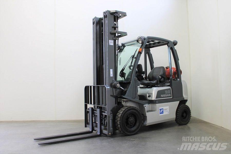 Nissan U1D2A20LQ Περονοφόρα ανυψωτικά κλαρκ με φυσικό αέριο LPG