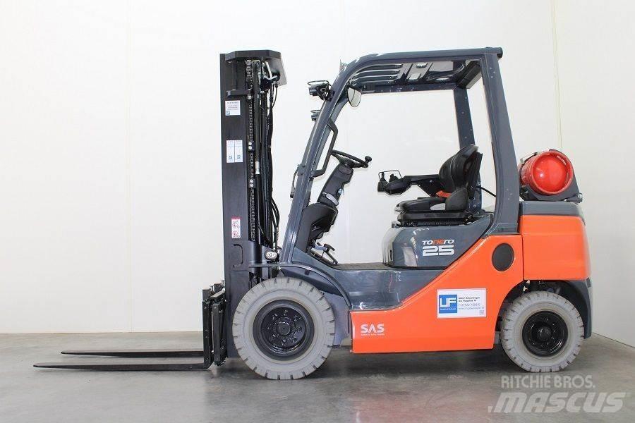 Toyota 02-8FGF25 Περονοφόρα ανυψωτικά κλαρκ με φυσικό αέριο LPG