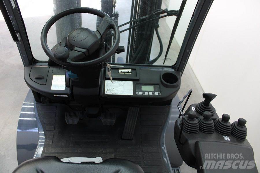 Toyota 02-8FGF25 Περονοφόρα ανυψωτικά κλαρκ με φυσικό αέριο LPG