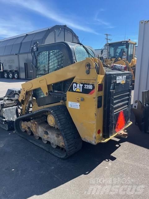 CAT 239D Τράκτορες