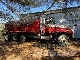 Volvo VNL Πυροσβεστικά οχήματα