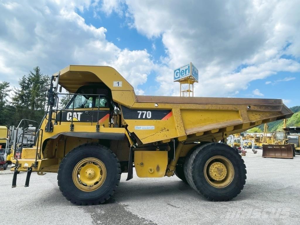 CAT 770 Σπαστό Dump Truck ADT