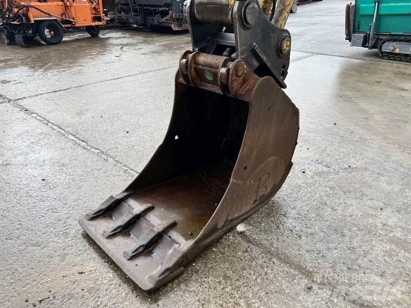 Komatsu PC 210-6K Εκσκαφείς με ερπύστριες