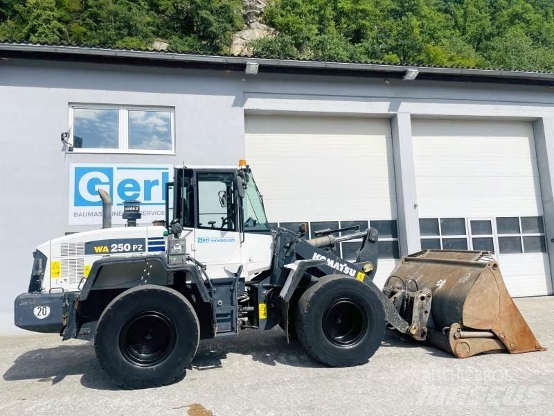 Komatsu WA250PZ-6 Φορτωτές με λάστιχα (Τροχοφόροι)