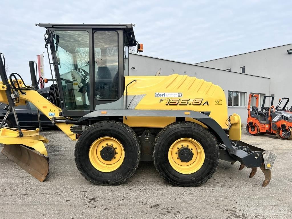New Holland F 156.6 A Γκρέιντερς