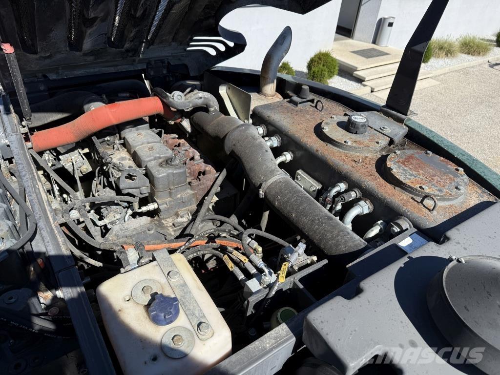 New Holland MH-Plus Εκσκαφείς με τροχούς - λάστιχα