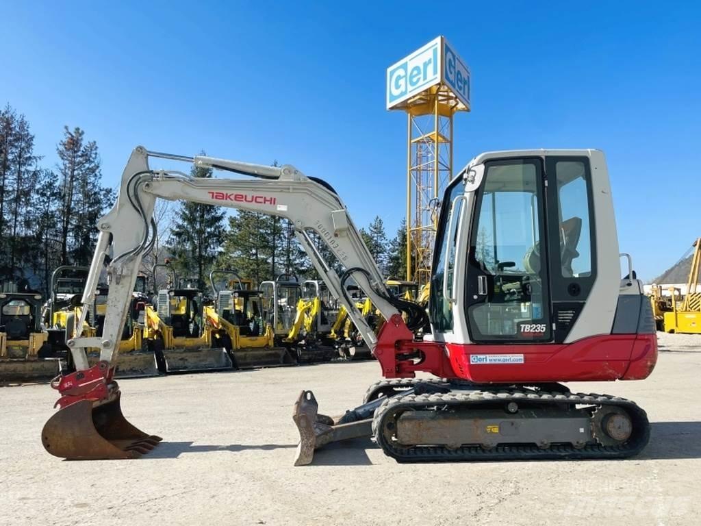 Takeuchi TB235 Εκσκαφάκι (διαβολάκι) < 7t