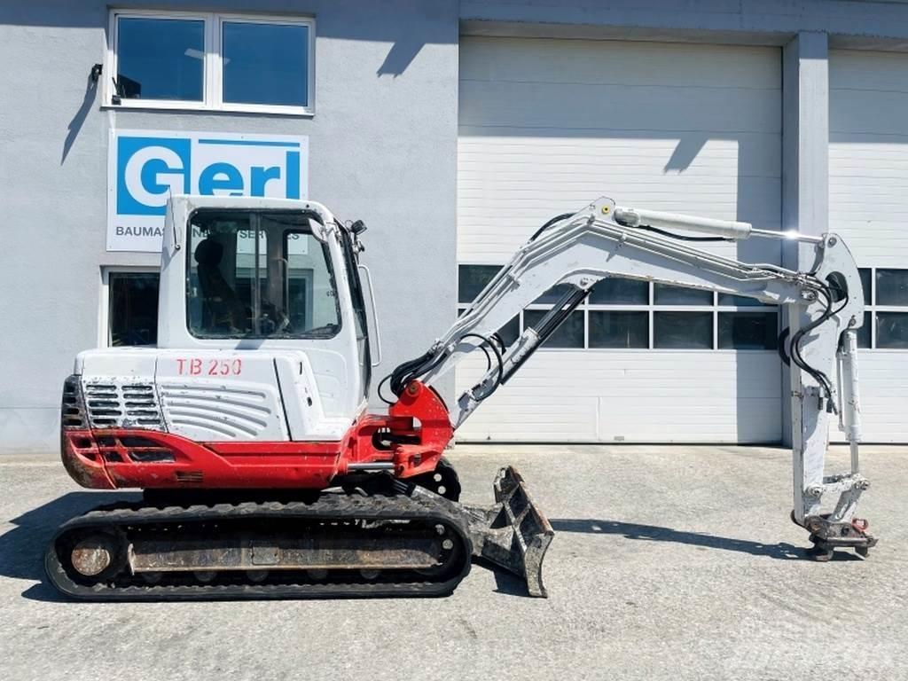 Takeuchi TB250 Εκσκαφάκι (διαβολάκι) < 7t