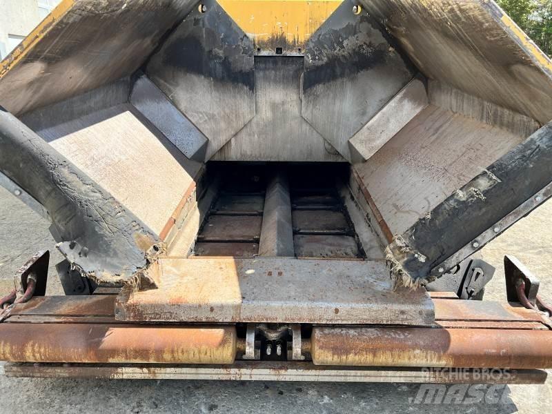  Volvo-ABG 6870 Επίστρωση ασφάλτου