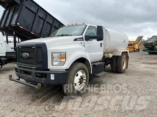 Ford F750 Βυτία νερού