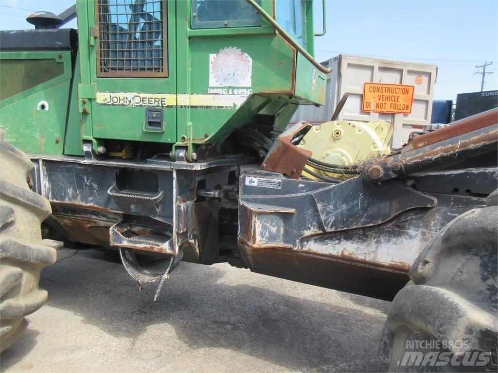 John Deere 748H Μετατοπιστές