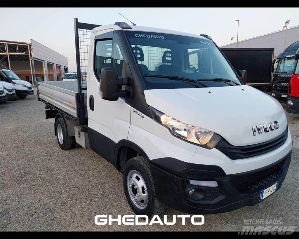 Iveco 35C14 Κλειστού τύπου