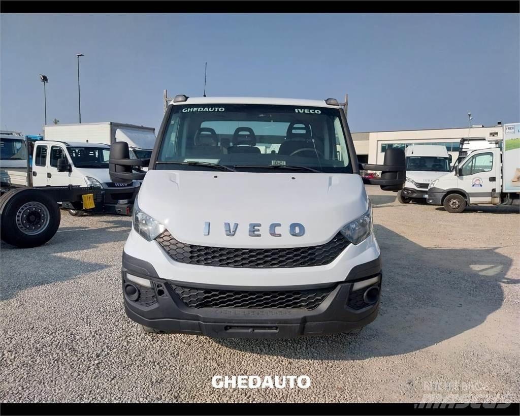 Iveco 35C15 Κλειστού τύπου