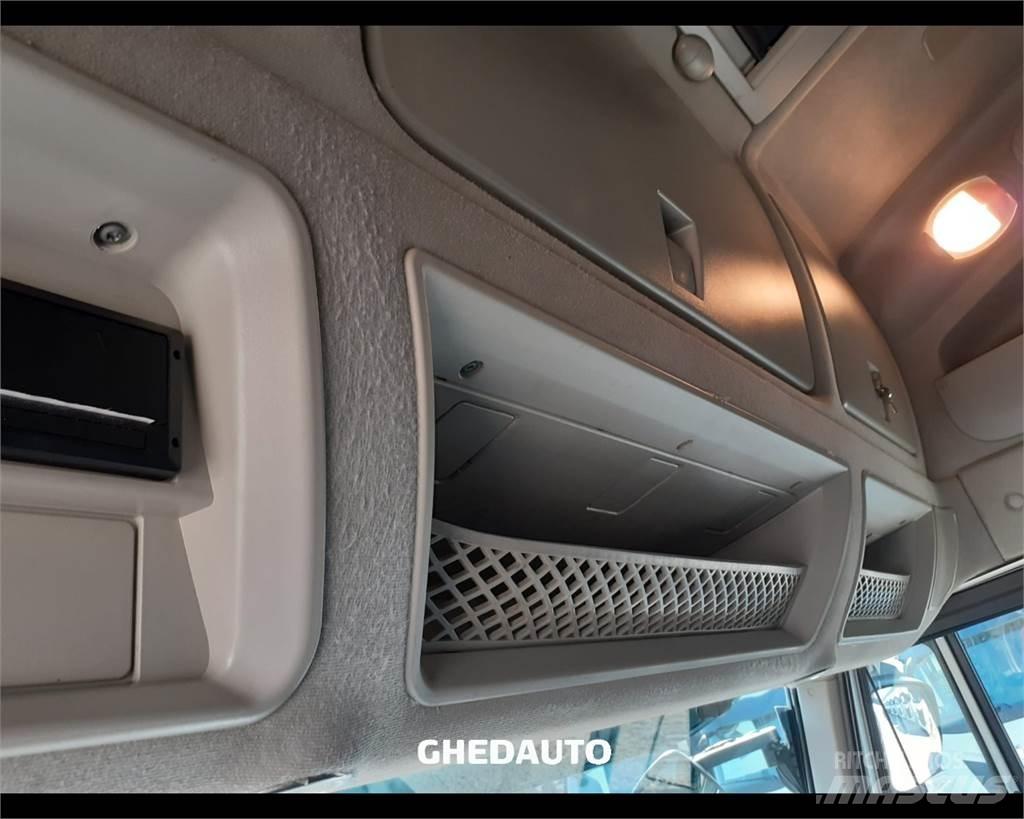 Iveco AS440S48 Φορτηγά Κόφα