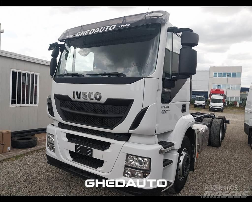 Iveco AT260S40Y/PS Φορτηγά Κόφα
